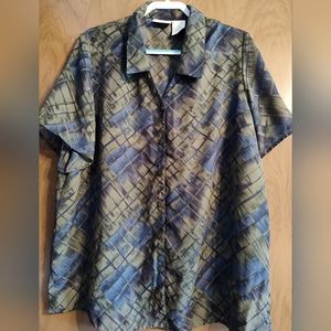 WORTHINGTON Ladies Lightweight Button Up Blouse. Size 24W. Short Sleeves.
